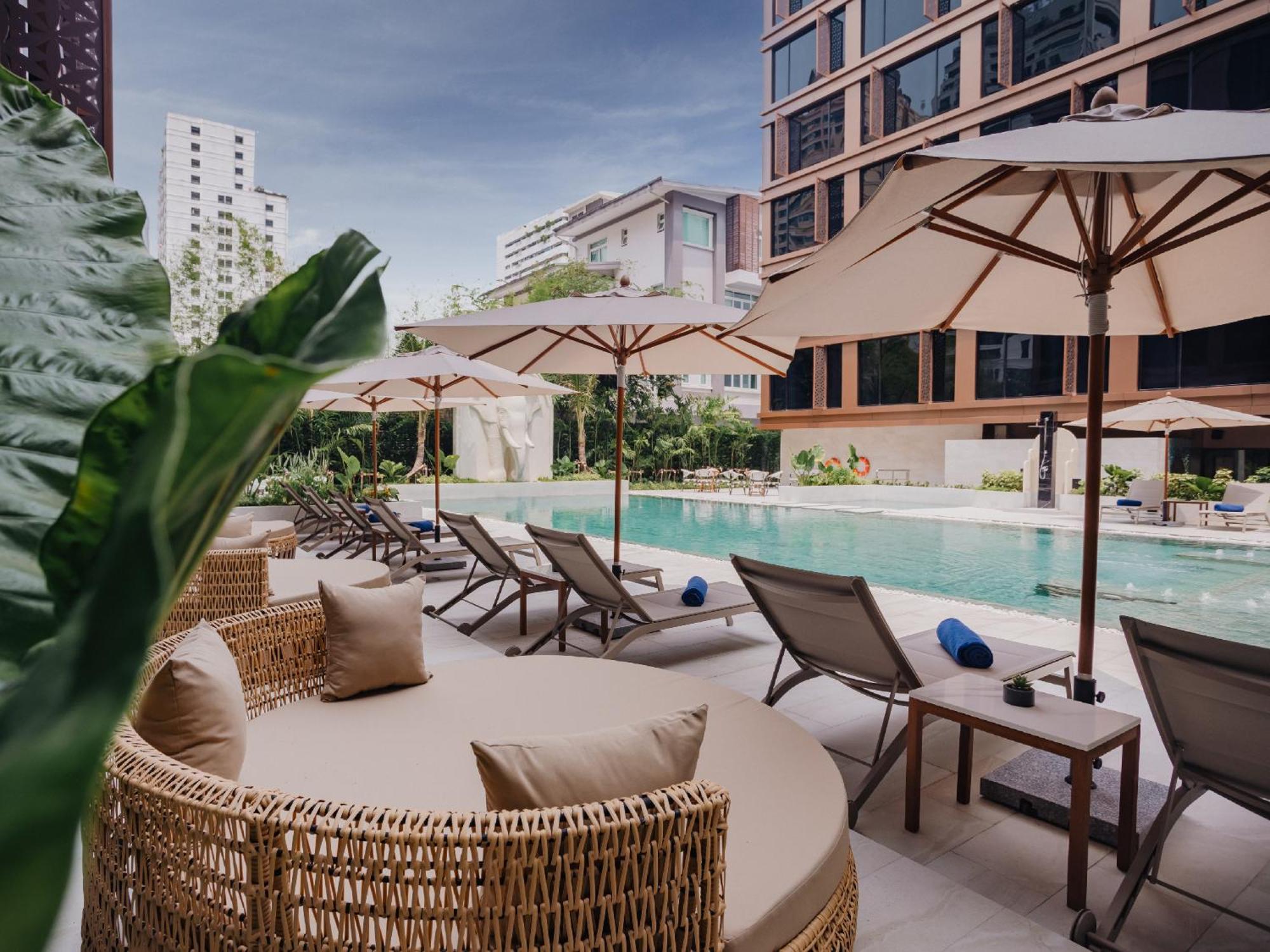 Nysa Hotel Bangkok Sukhumvit 11 Luaran gambar The swimming pool at the hotel