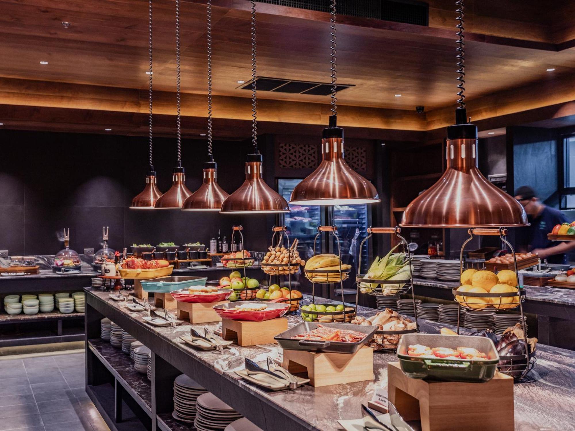 Nysa Hotel Bangkok Sukhumvit 11 Luaran gambar The buffet at the hotel