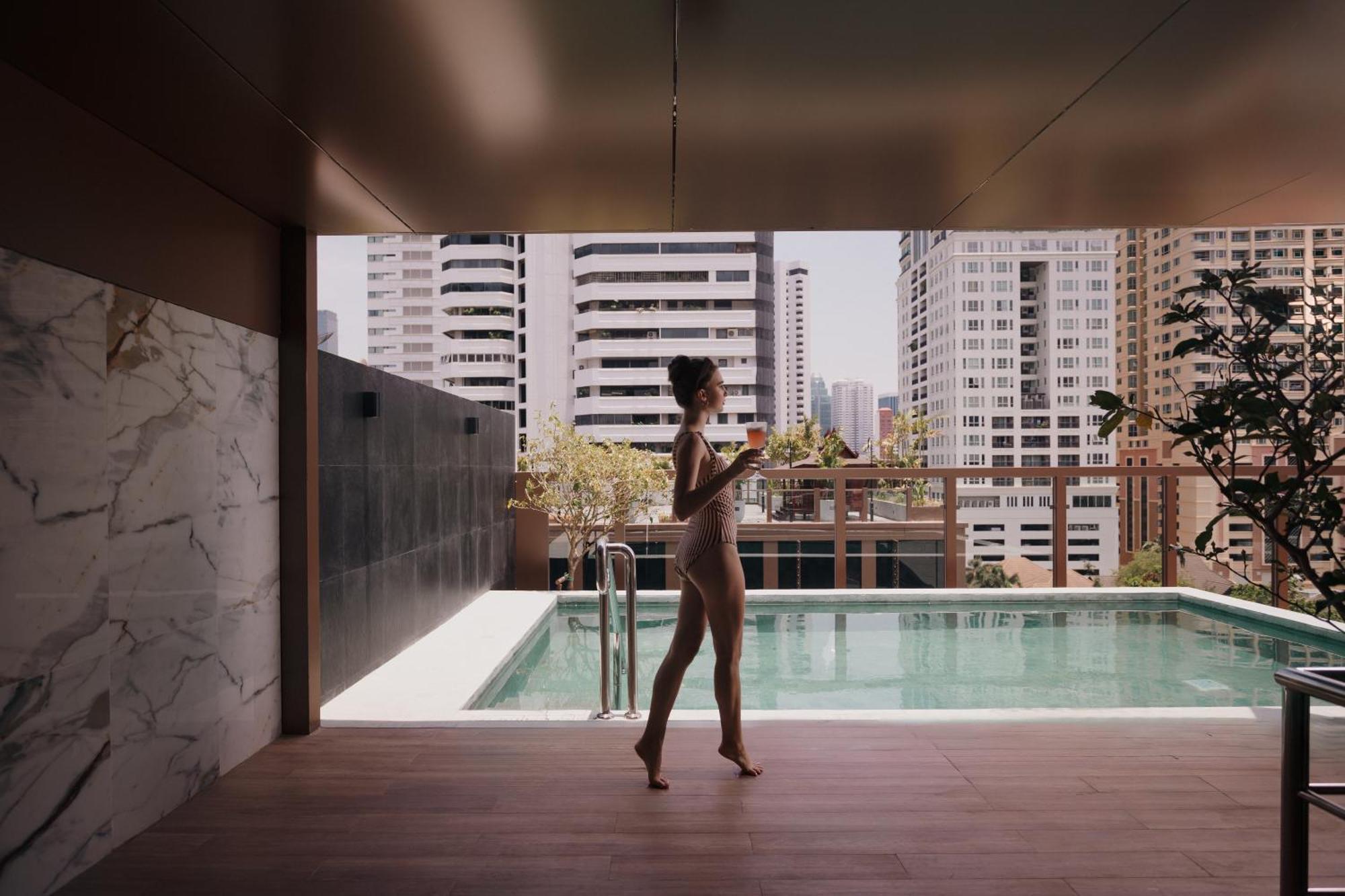 Nysa Hotel Bangkok Sukhumvit 11 Luaran gambar The rooftop pool at The Standard, Bangkok Sukhumvit