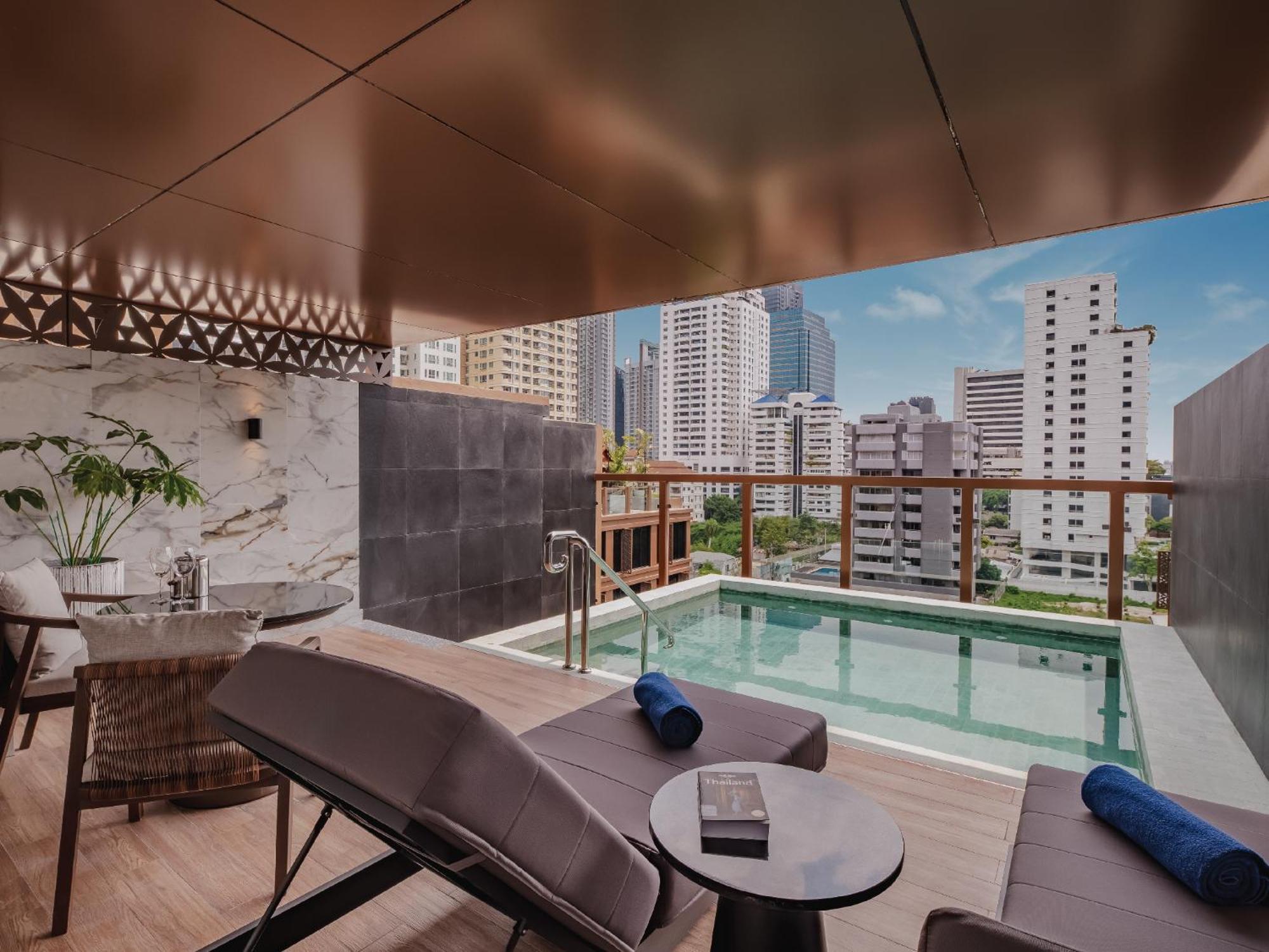 Nysa Hotel Bangkok Sukhumvit 11 Luaran gambar The hotel's rooftop pool