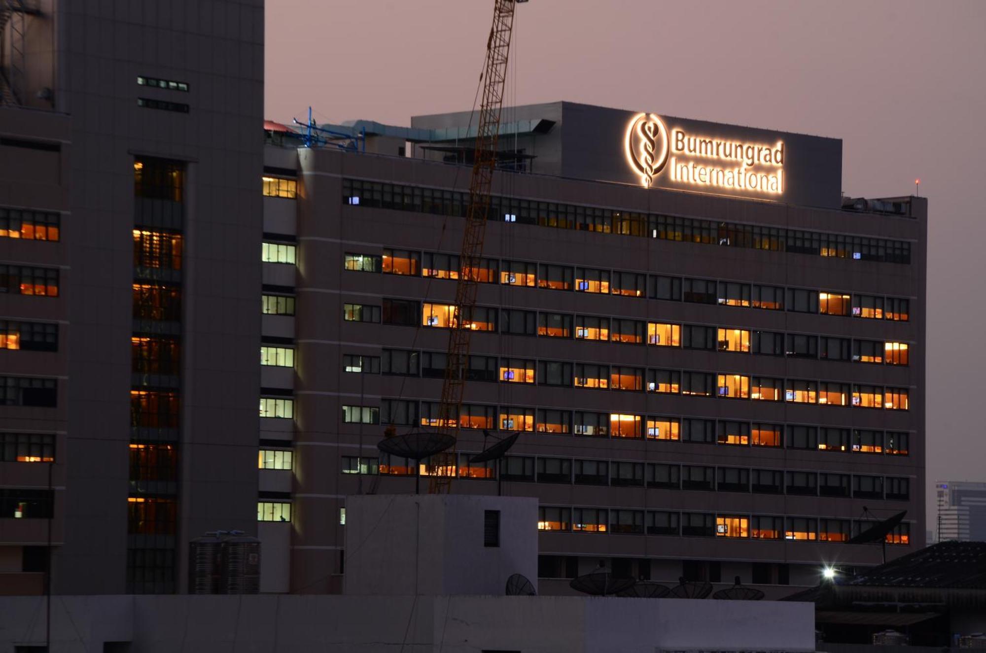 Nysa Hotel Bangkok Sukhumvit 11 Luaran gambar Bumrungrad International Hospital